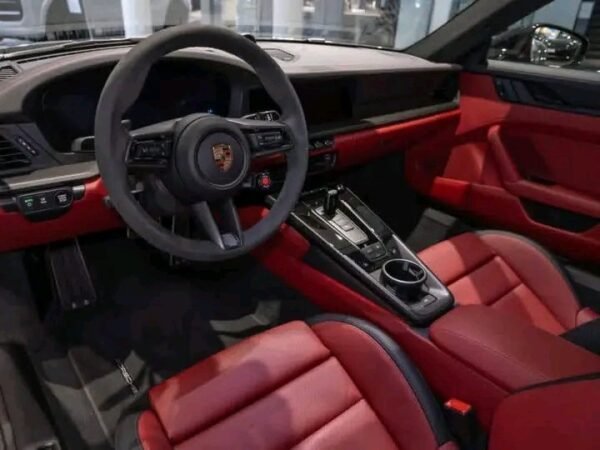 PORSCHE 992 CARRERA GTS