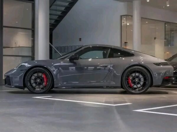 PORSCHE 992 CARRERA GTS