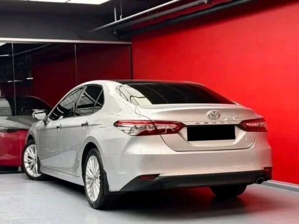 TOYOTA CAMRY PREMIUM +