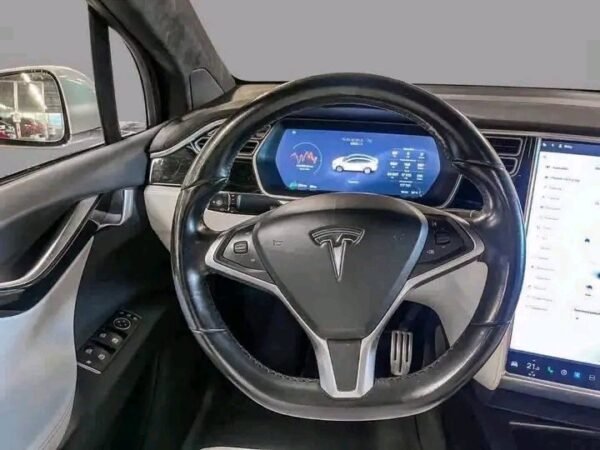 2026/07/1000169896.jpg Tesla Model 6-seater
