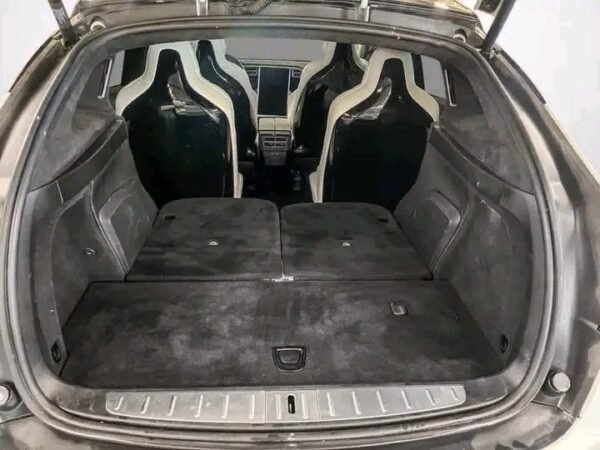 2026/07/1000169903.jpg Tesla Model 6-seater