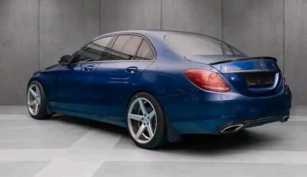 Mercedes-Benz C-Class 350