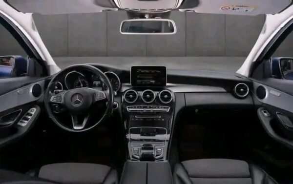 Mercedes-Benz C-Class 350